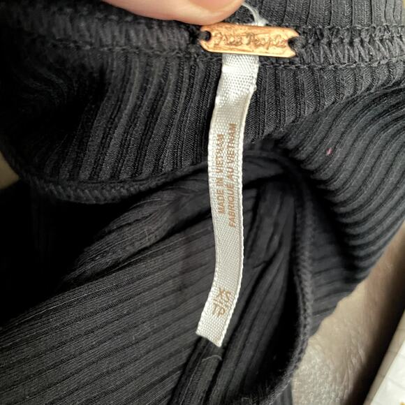 Free People Black Ribbed Mock Turtleneck Low Back Tie XS Top - Picture 5 of 5